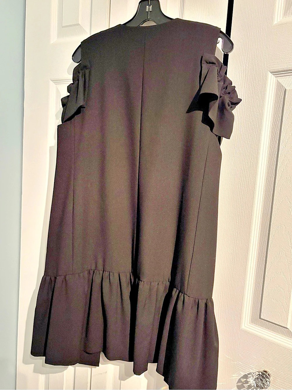 Dixie Black Ruffle vest - Picture 2 of 2